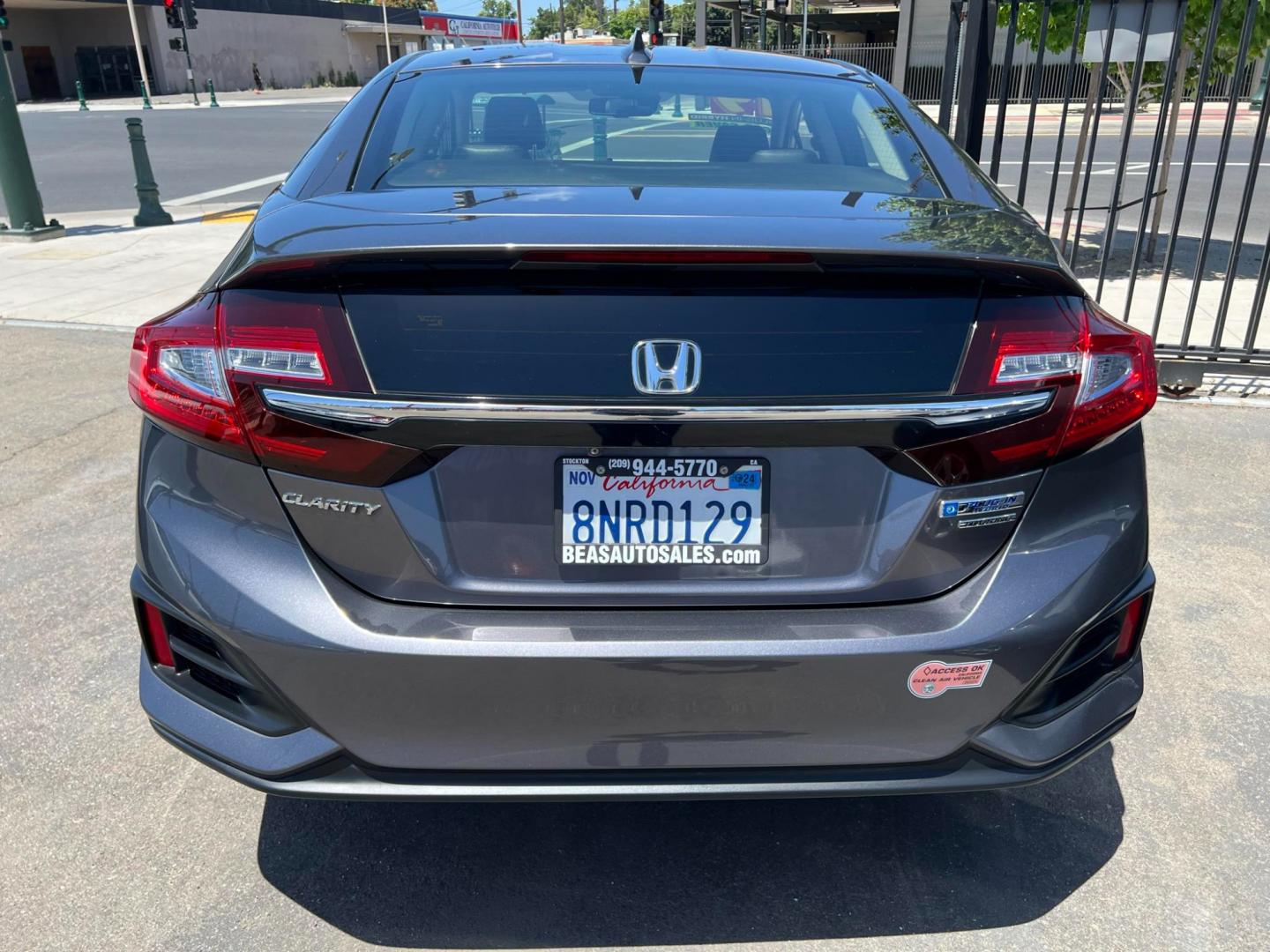 2019 DARK GRAY /BLACK Honda Clarity Touring Plug-In Hybrid (JHMZC5F32KC) with an 1.5L L4 DOHC 16V HYBRID engine, CVT transmission, located at 744 E Miner Ave, Stockton, CA, 95202, (209) 944-5770, 37.956863, -121.282082 - Photo#9